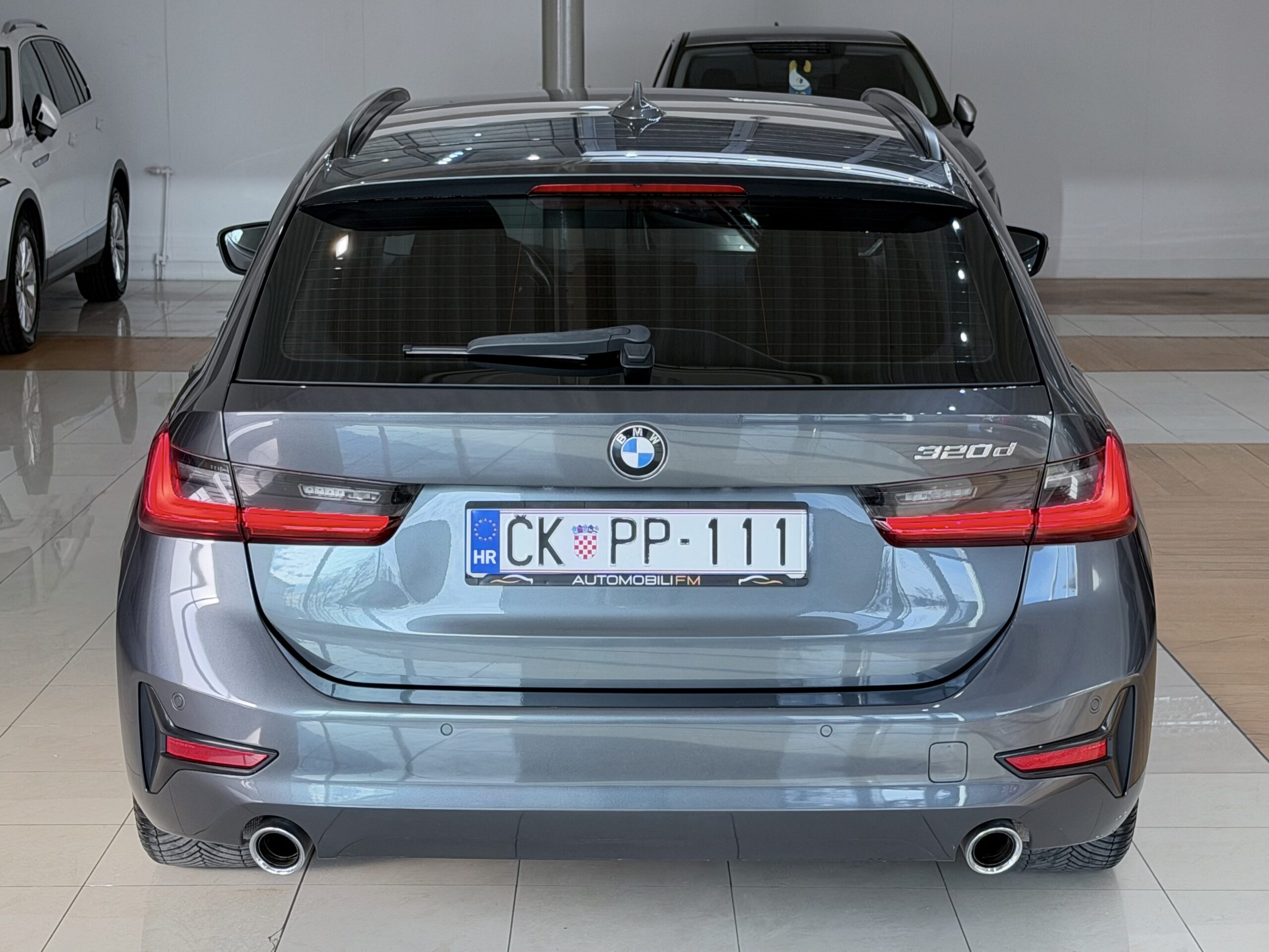 BMW 320d Touring - Slika 4