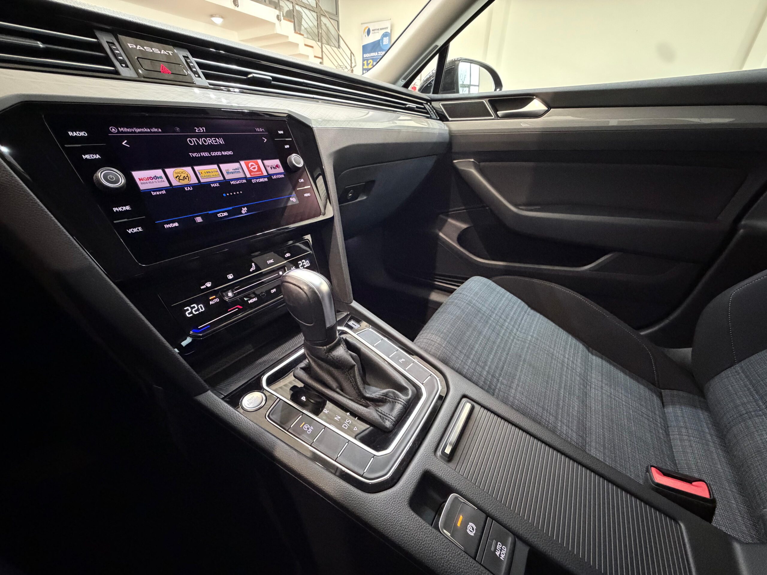 VW Passat Variant 2,0 TDI - Slika 6