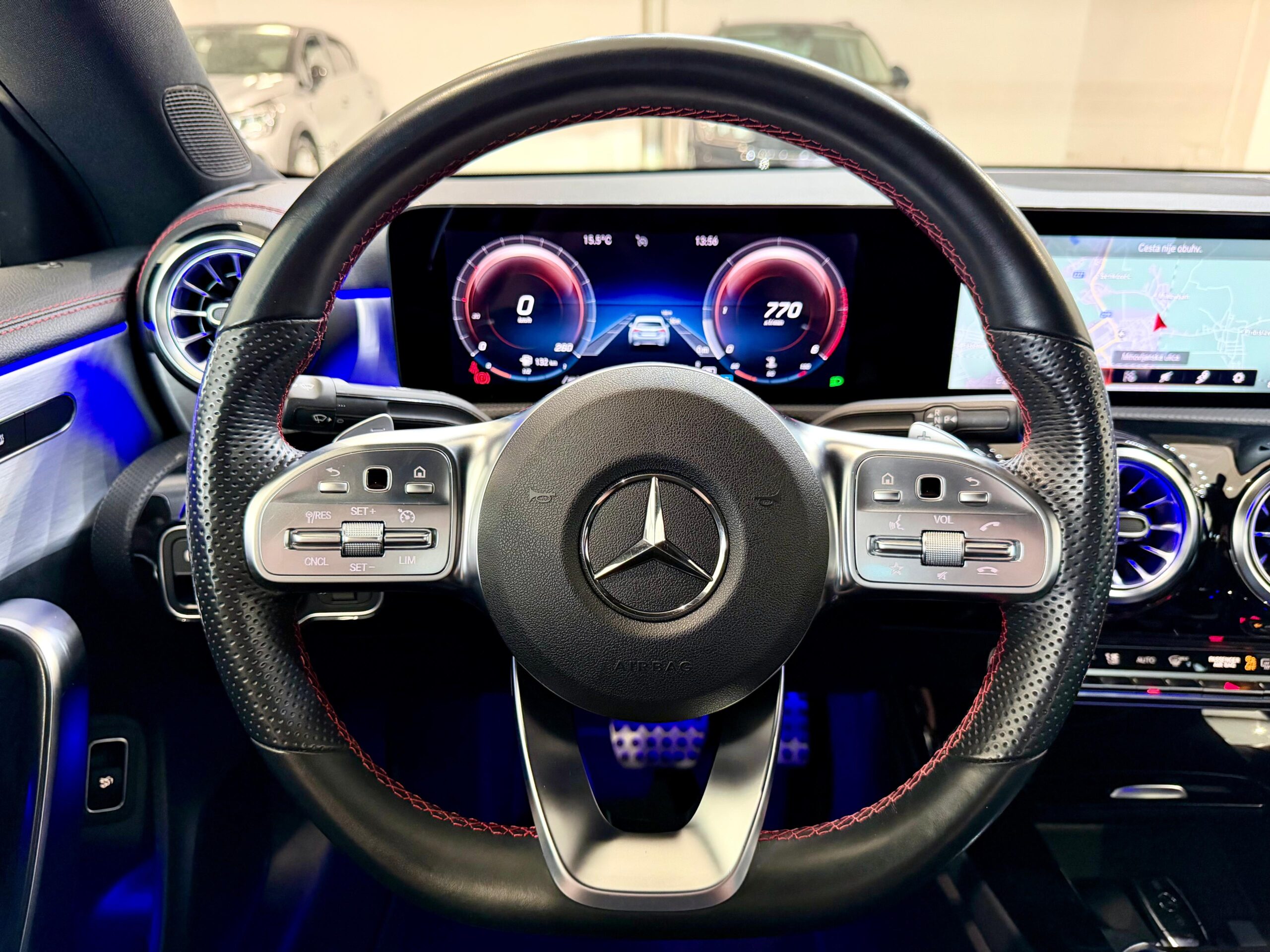 Mercedes-Benz CLA 200d - Slika 8