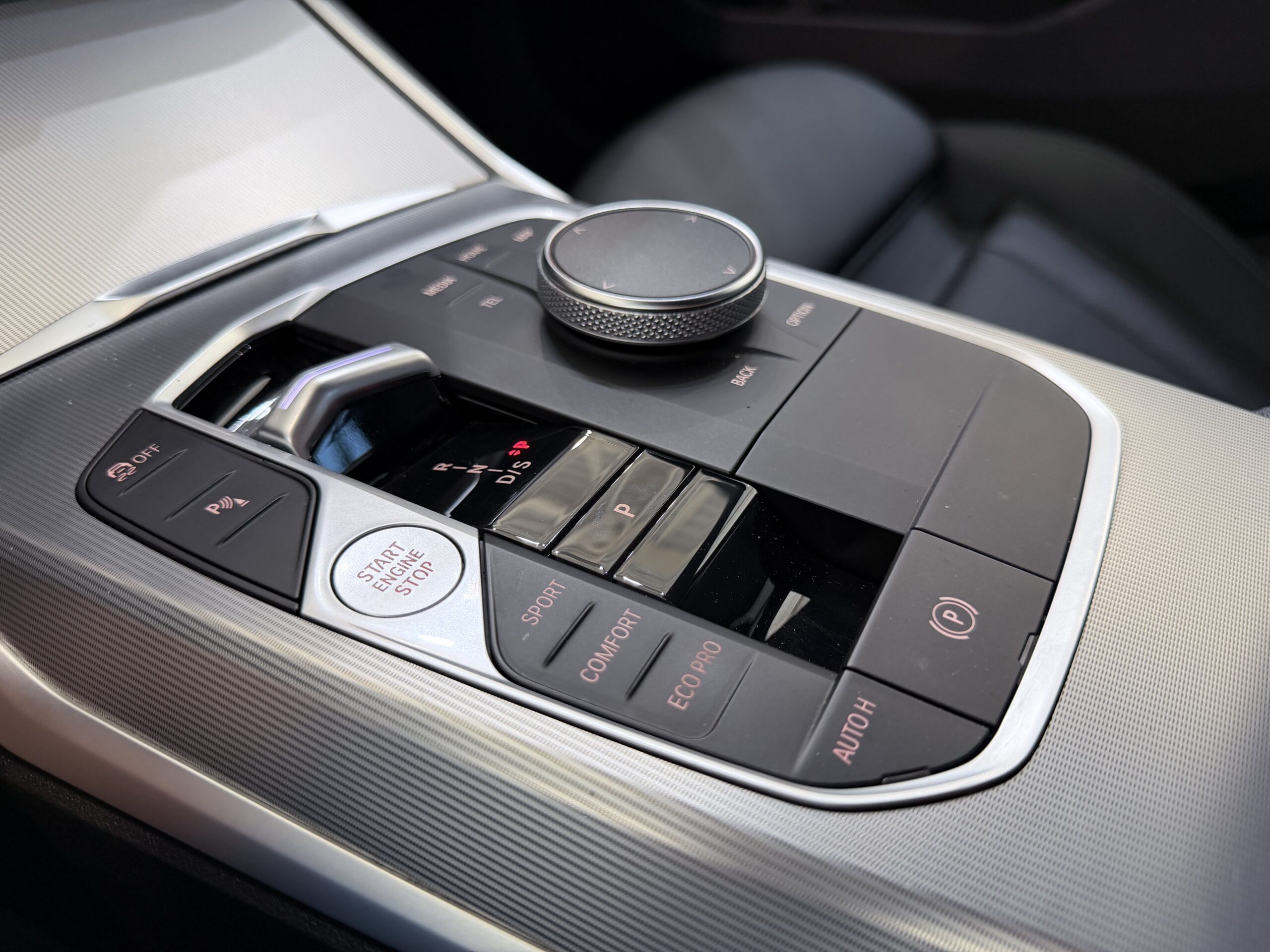 BMW 320d M Sport - Slika 10