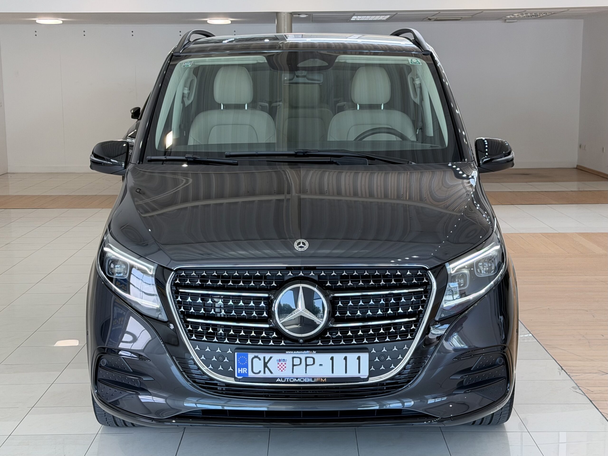 Mercedes-Benz V 300d - Slika 3
